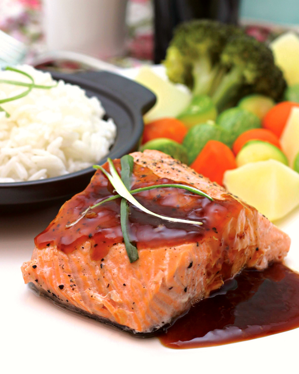 SALMON FILLET WITH TERIYAKI SAUCE